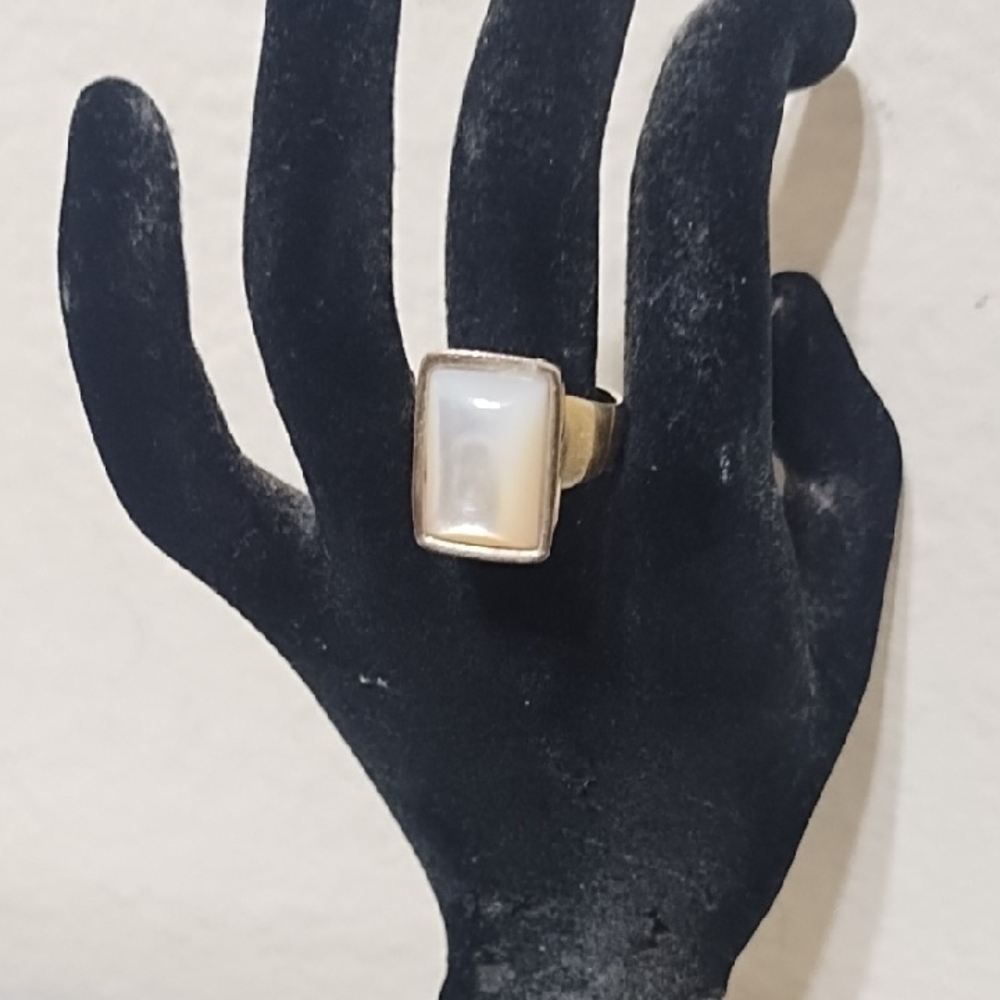 Elegant Gold and White Ring